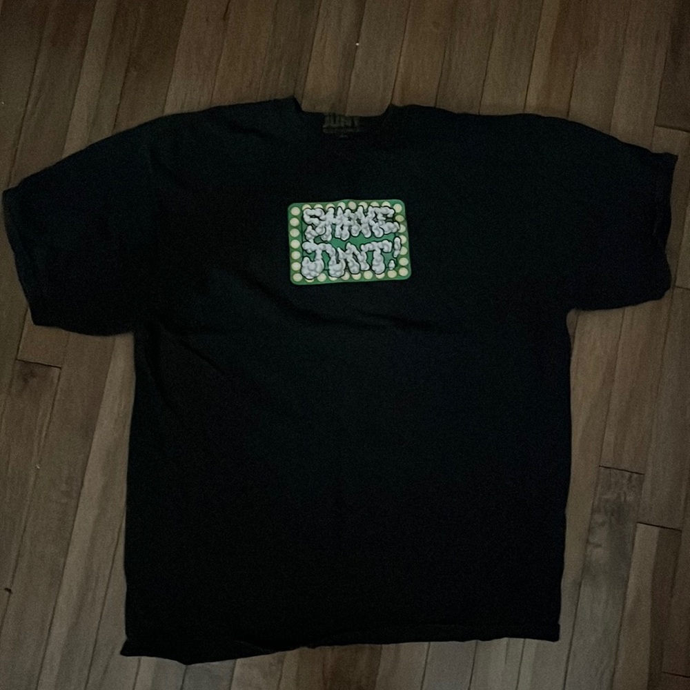 Shake Junt tshirt XL